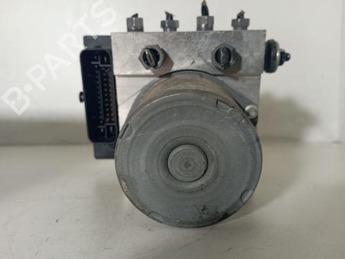Used ABS pump ABS pump PEUGEOT 5008 (0U_, 0E_) 1.6 HDi (112 hp) 33426010 33426010