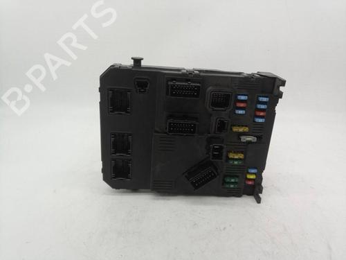 Used Fuse box PEUGEOT 407 (6D_) 2.0 (6DRFNB, 6DRFNE) (136 hp) 17227429
