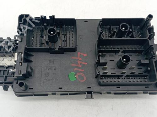 Used Fuse box OPEL INSIGNIA A (G09) [2008-2017]  17217334