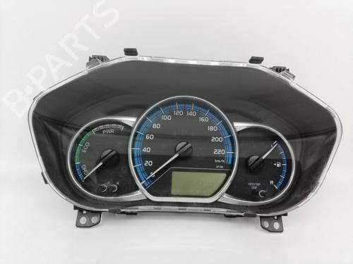 Instrument cluster TOYOTA YARIS (_P13_) 1.5 Hybrid (NHP130_) (101 hp) 10252300