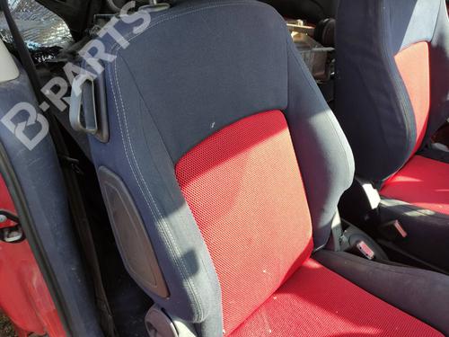 Used Right front seat Right front seat PEUGEOT 1007 (KM_) 1.4 HDi (68 hp) 9527202 9527202