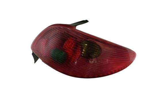Used Right taillight PEUGEOT 206 Hatchback (2A/C) 2.0 HDI 90 (90 hp) 30121216