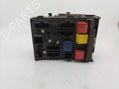 Used Fuse box RENAULT LAGUNA II (BG0/1_) 1.9 dCi (BG08, BG0G) (120 hp) 8329133