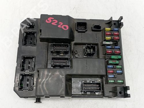 Zekeringkast PEUGEOT 307 Break (3E) 2.0 (136 hp) 28670941
