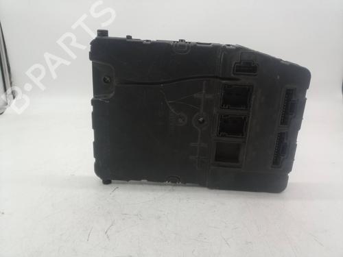 Used Fuse box RENAULT MEGANE II Saloon (LM0/1_) [2003-2025]  15055816