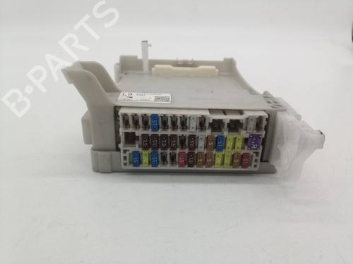 Used Fuse box TOYOTA YARIS (_P13_) [2010-2020]  13815502