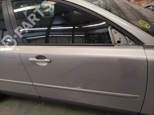 Used Right front door Right front door VOLVO V50 (545) 2.0 D (136 hp) 9692093 9692093