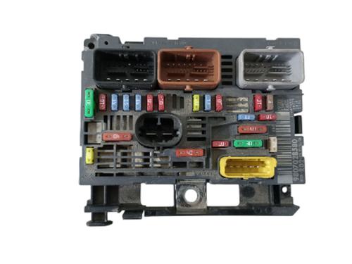 Used Fuse box PEUGEOT 3008 I MPV (0U_) [2009-2017]  31148756