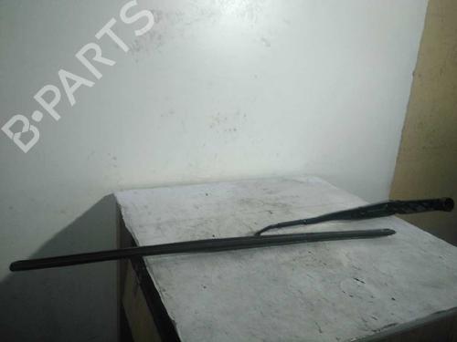 Used Front windshield wiper arm TOYOTA PRIUS PLUS (_W4_) 1.8 Hybrid (ZVW40W, ZVW41W) (136 hp) 5586308