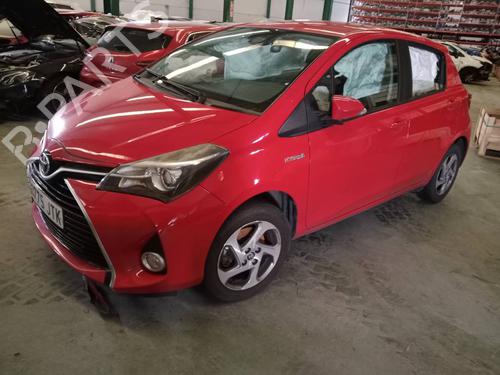 Brugte TOYOTA YARIS (_P13_)  1.5 Hybrid (NHP130_, NHP130)  4920357