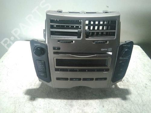 Used Radio TOYOTA YARIS (_P13_) [2010-2020]  5888634