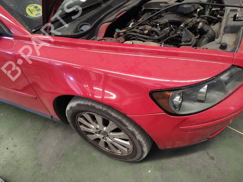 Used Right front fenders VOLVO V50 (545) 2.0 D (136 hp) 10647584