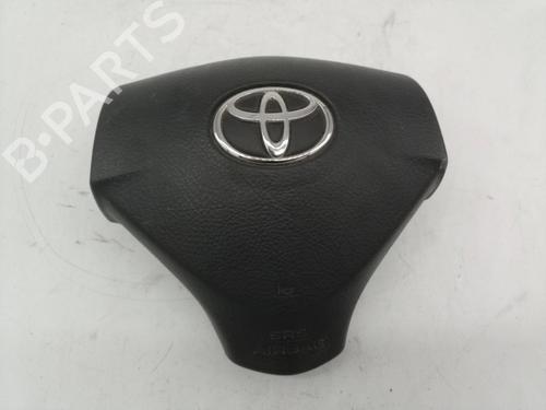 Used Driver airbag TOYOTA COROLLA Verso (ZER_, ZZE12_, R1_) 2.2 D-4D (AUR10_, AUR10R) (177 hp) 10000327