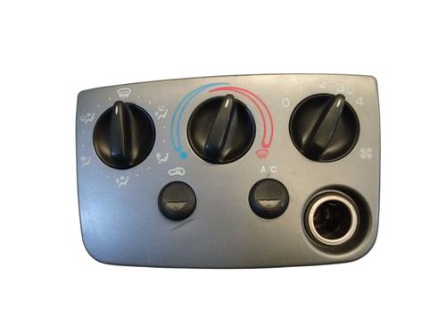 Used Climate control FORD FIESTA Hatchback Van (JV_) TD 1.8 (75 hp) 30689676