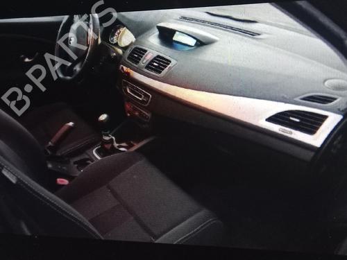 Radio RENAULT MEGANE III Hatchback (BZ0/1_, B3_) 1.6 16V (BZ1B, BZ1H) | BP32397622E6