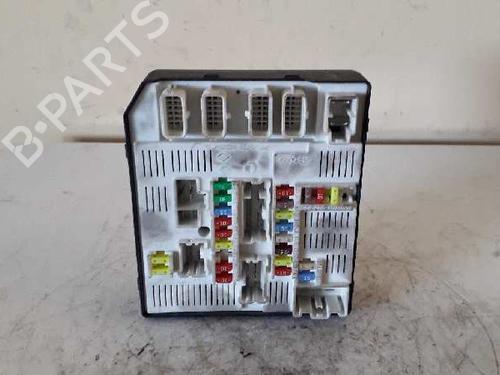 Used Fuse box RENAULT MEGANE III Hatchback (BZ0/1_, B3_) [2008-2025]  2507199