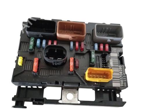 Used Fuse box PEUGEOT 207 (WA_, WC_) [2006-2015]  30121240
