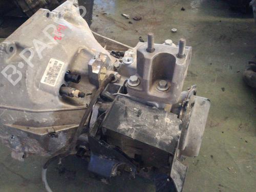 Gearbox FORD TOURNEO COURIER B460 MPV 1.5 TDCi | BP6333499M3 