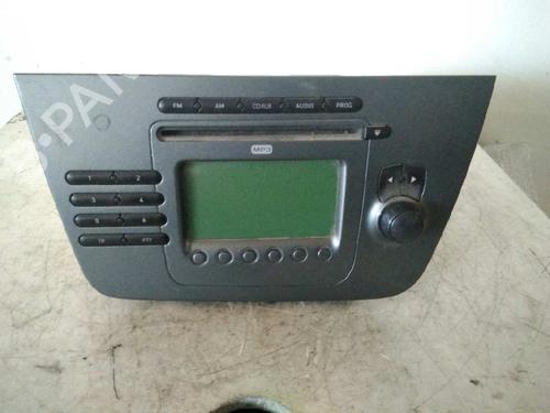 Used Radio SEAT ALTEA XL (5P5, 5P8) 1.9 TDI (105 hp) 4616082