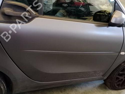 Dør højre fortil Dør højre fortil SMART FORTWO Coupe (453) 0.9 (453.344, 453.353) (90 hp) 34342288 34342288