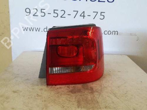 Used Right taillight VW TOURAN (1T3) [2010-2015]  4012257