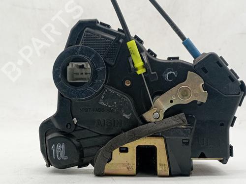Front left lock TOYOTA AVENSIS Estate (_T25_) 2.0 D-4D (CDT250_, CDT250R) | BP21500569C98 