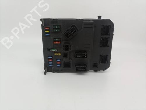 Used Fuse box PEUGEOT 206+ (2L_, 2M_) 1.4 i (2LKFWA, 2MKFWA) (75 hp) 8214931