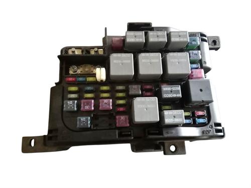 Used Fuse box Fuse box 38408468 38408468