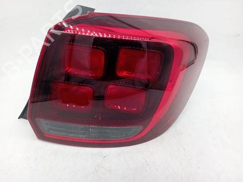 right-taillight-dacia-sandero-ii-2012-38595808 main image