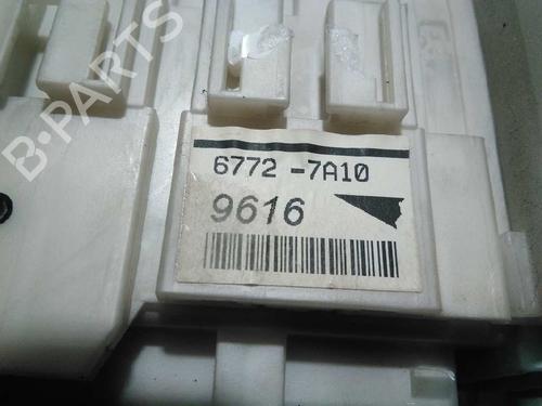 Fuse box TOYOTA AURIS (_E15_)  | BP5872521E1 