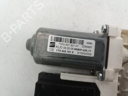 Left front window motor SEAT LEON (1P1) | BP30696212E21