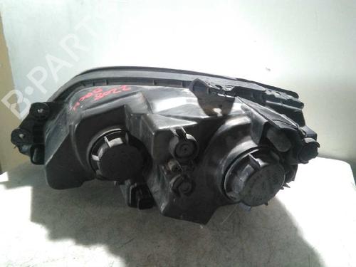 Right headlight KIA SORENTO I (JC) 2.5 CRDi 4WD | BP5844389C29 