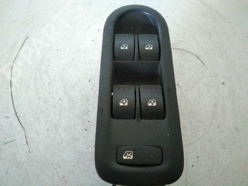 Used Left front window switch RENAULT SCÉNIC II (JM0/1_) [2003-2010]  4914040
