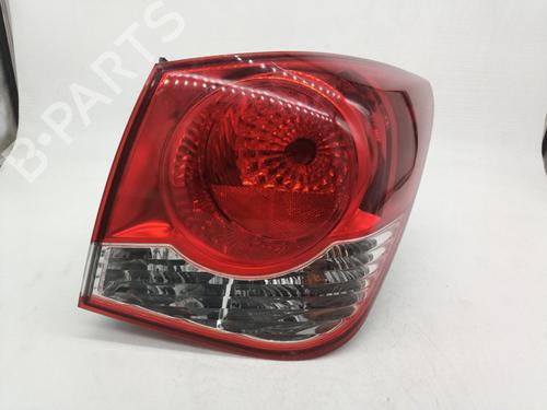 Used Right taillight CHEVROLET CRUZE (J300) [2009-2025]  25793532