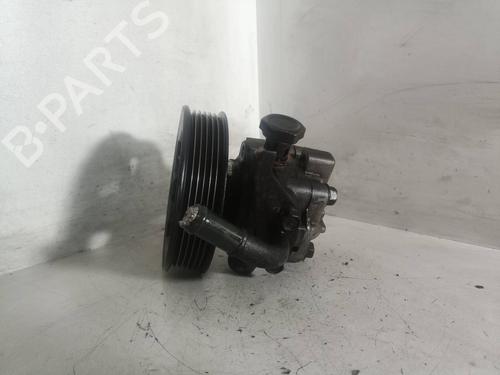 Used Steering pump HYUNDAI ELANTRA III Saloon (XD) [2000-2007]  11870843