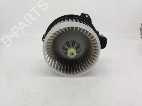 Used Heater blower motor TOYOTA YARIS (_P13_) 1.5 Hybrid (NHP130_, NHP130) (101 hp) 10252308