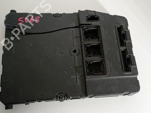 Used Fuse box RENAULT MEGANE II Saloon (LM0/1_) [2003-2026]  32744610