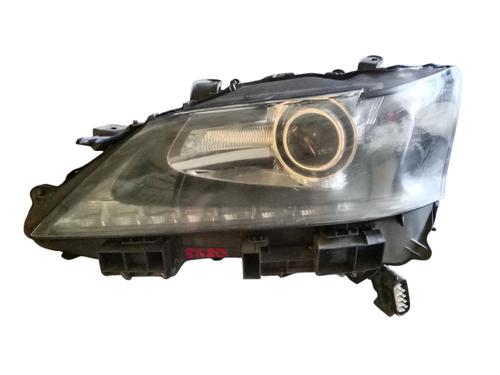 left-headlight-lexus-gs-_l1_-2011-38110225 main image