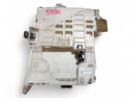 Fuse box TOYOTA PRIUS (_W3_) 1.8 Hybrid (ZVW3_) | BP32374732E1