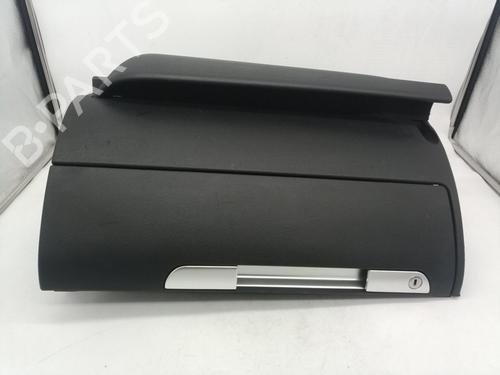 Used Glove box AUDI TT (8N3) 1.8 T (150 hp) 26332163