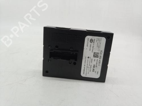 Used Electronic module VW GOLF VII (5G1, BQ1, BE1, BE2) 2.0 R 4motion (310 hp) 22548212