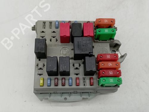 Used Fuse box ALFA ROMEO 147 (937_) 1.6 16V T.SPARK ECO (937.AXA1A, 937.BXA1A) (105 hp) 17527068