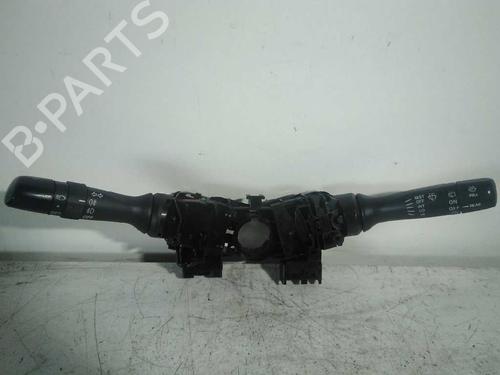 Used Switch TOYOTA YARIS (_P9_) 1.4 D-4D (NLP90_, NLP90R) (90 hp) 5607674