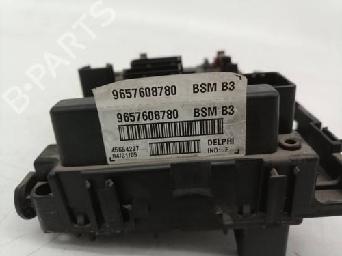 Fuse box PEUGEOT 307 Break (3E) 1.6 HDi 110 | BP9501415E1 