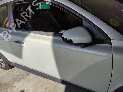 Used Right front door VOLVO C30 (533) 1.6 D (109 hp) 9502976