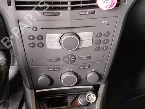 Fuse box OPEL ASTRA H GTC (A04) | BP30143305E1