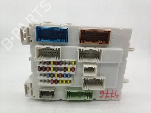 Used Fuse box FORD FOCUS III Turnier 1.6 TDCi (95 hp) 24139633