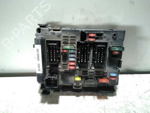 Boîte à Fusibles PEUGEOT 206 Hatchback (2A/C) 1.4 16V (88 hp) 6084457