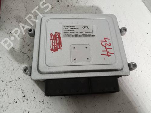Used Engine control unit (ECU) KIA NIRO I (DE) 1.6 GDI Plug-in Hybrid (141 hp) 18023579