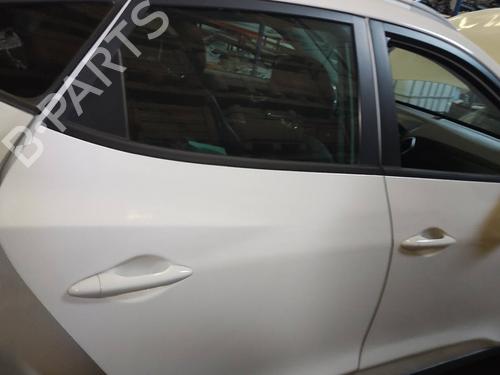 Used Right rear door HYUNDAI ix35 (LM, EL, ELH) [2009-2016]  15878403
